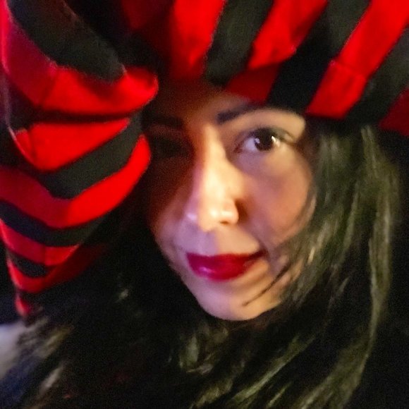 Meet your Posher, Carol - Picture 1 of 1